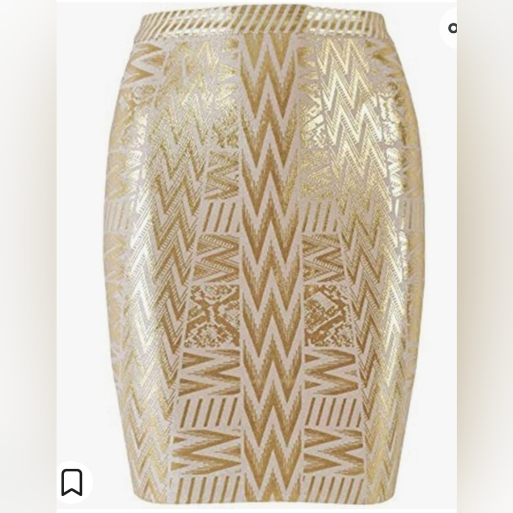 Beautiful skirt. Size S. NWOT